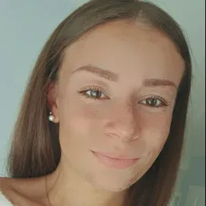 Je suis disponible pour vous aider 