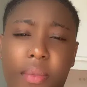 Baby sitter à Pau ) je pourrais garder vos enfants 