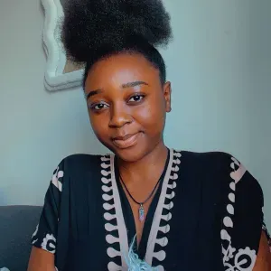 Votre BABY-SITTER à Domicile .