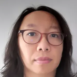 animatrice-baby-sitter bienveillante