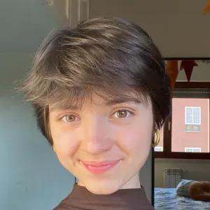 Babysitter studentessa a Roma EUR