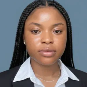 Experienced babysitter looking for a job 