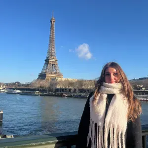 Erfahrene Babysitterin in Paris 