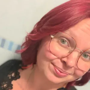 Baby-sitter passionnée sur Nevers et St Benin