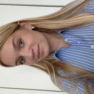 Étudiante EPFL donne cours de maths/physique tous niveaux