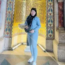 looking for part time or full time job