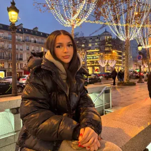 Baby sitter a Courbevoie/levallois-perret/Neuilly sur Seine 