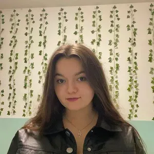 Baby-sitter expérimentée dans le Lot