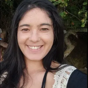 Olá busco trabalho e tenho total disponibilidade