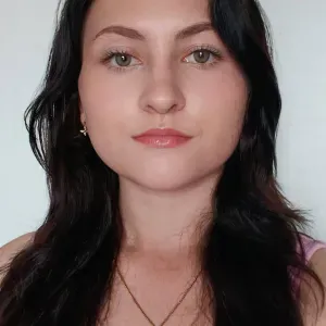 Nounou disponible à Dunkerque et ses villes au alentours.