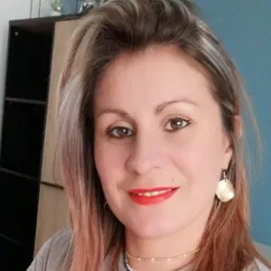 Femme de ménage responsable et organisée sur lourches