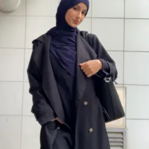 Garde d'enfants douce, fiable et patiente.