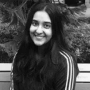 Babysitter looking forward to help 