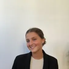 propose des services de baby-sitting