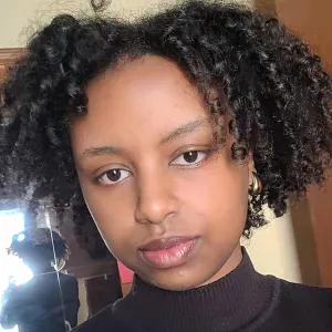 Assistente domestica a Pisa (babysitting e assistenza anz)