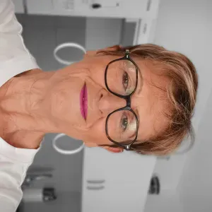 Aide a domicile pendant 14 ans. AESH actuellement 