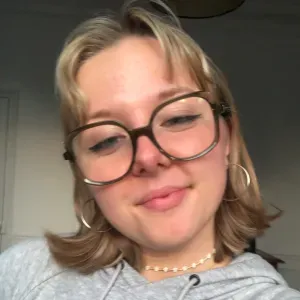 Baby-sitteuse lycéenne à viroflay 