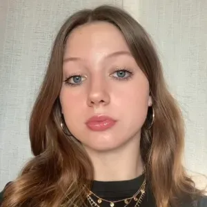 Baby-sitter expérimentée à Le Rheu