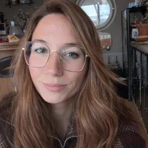 Baby-sitter sérieuse à Honfleur 