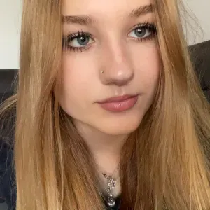 Babysitterin (Erfahrung in Familie & Betreuungseinrichtung)