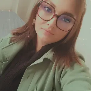 Stéphanie 28ans aide ménagère 