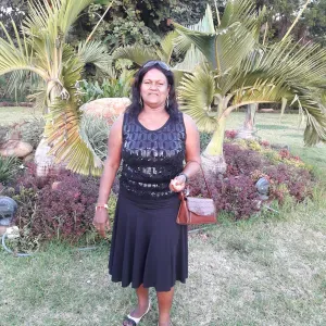 Aide aux séniors pour nettoyage et toilette