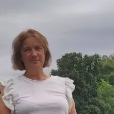 Professora empenhada em leccionar português a estrangeiros 