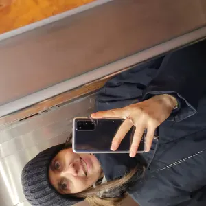 Je cherche une baby-sitter à domicile