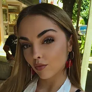 Baby-sitter et aide ménagère avec expérience sans diplôme 