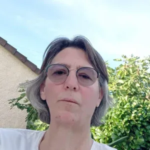 Aide ménagère , Agent d'entretien