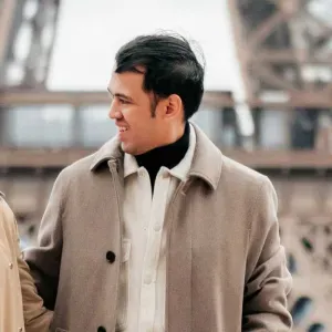 Cherchez Little Angel pour Sortie Ecole