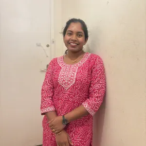 experienced animal lover offering pet care in Paris