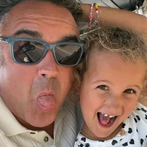 Je suis à la recherche d'un baby-sitter Bilingue en anglais