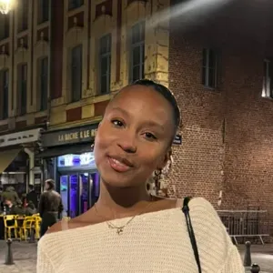 Baby-sitter sérieuse et ponctuelle à Lille !