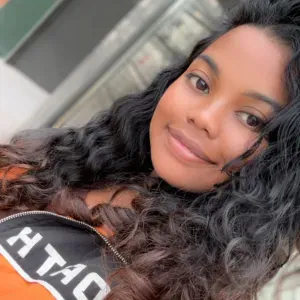 Ancienne maîtresse d'école expérimentée