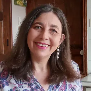 Dame de compagnie: aide aux repas, activités intellectuelles
