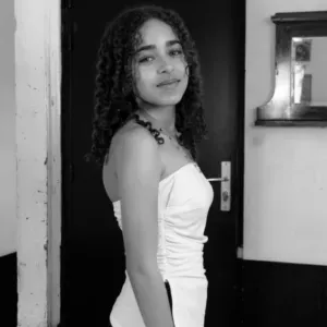 Étudiante propose aide aux devoirs du primaire au lycée