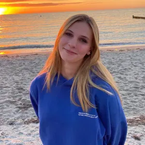 zuverlässige Babysitterin sucht die passende Familie