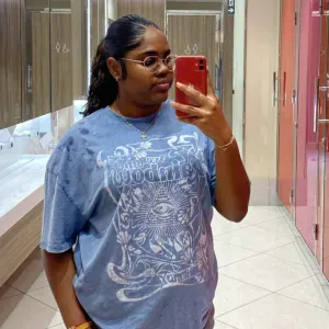 Baby-sitter sérieuse et motivée à Saint-André