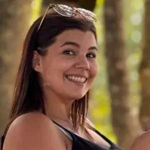 Bonjour,  Je m'appelle Féline, j'ai 35 ans 