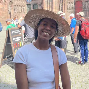 Baby sitter expérimenté à Nancy 