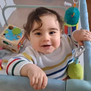 Je recherche une Baby-Sitter assez rapidement.