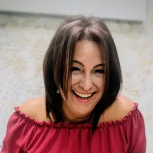 Empregada de limpeza em Sesimbra com muita atenção a tudo