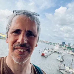 Kinderbetreuung  während Familienfeier 