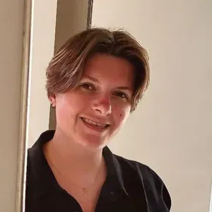 Baby-sitter en journée (maman d'une petite fille) 