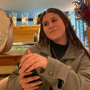 Babysitter com alguma experiência em Sintra!