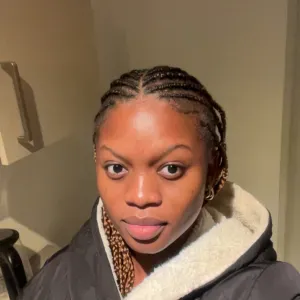 Mitfühlen Pflegekraft sucht einen job