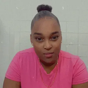 Femme de ménage disponible au alentours de Paris