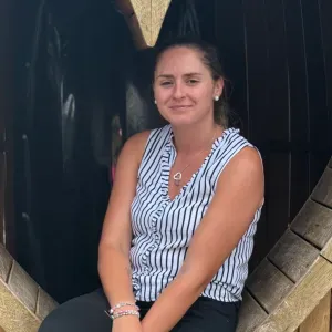 Femme aide ménagère à domicile 