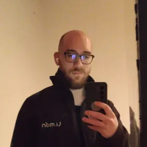 Baby-sitter situé à Piolenc, j'ai le permis mais pas d'auto